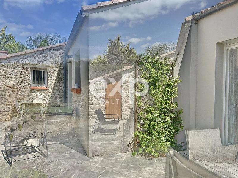 Maison - 235 m² - 8 pièces