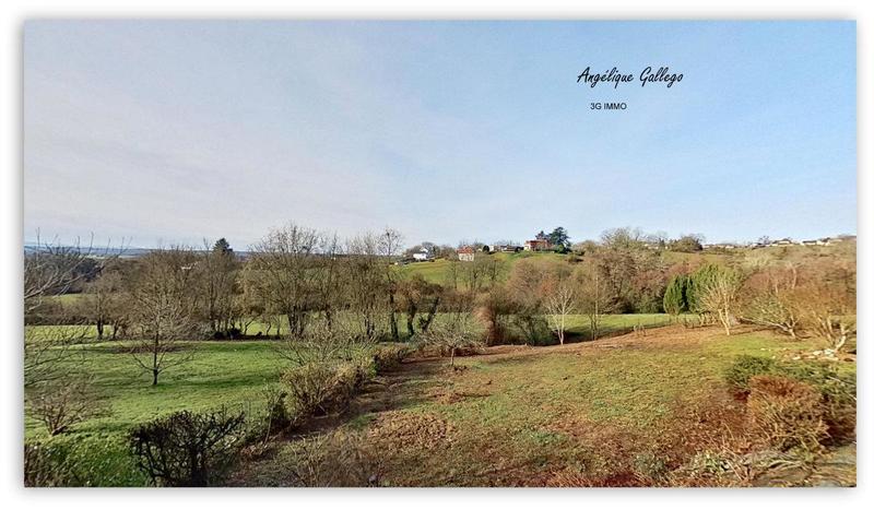 Maison - 99 m² - 5 pièces