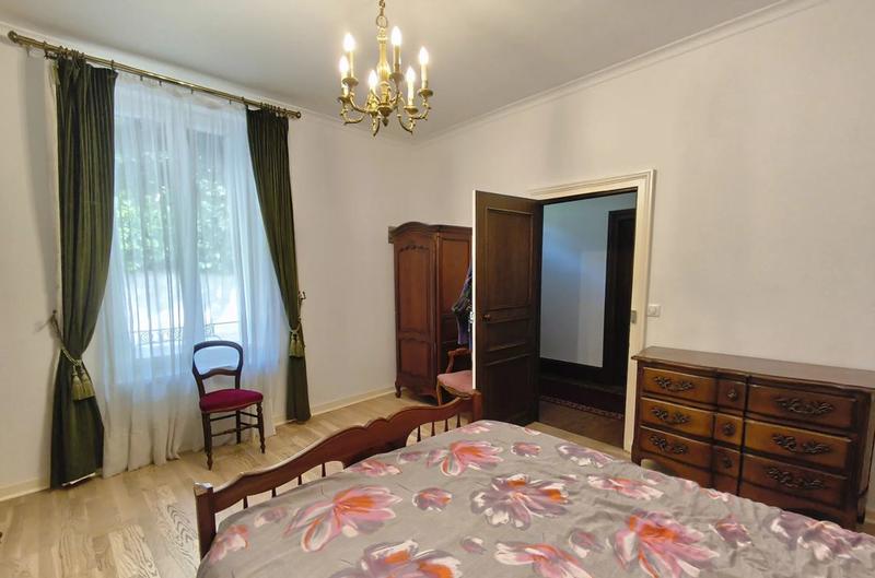 Maison - 316 m² - 9 pièces