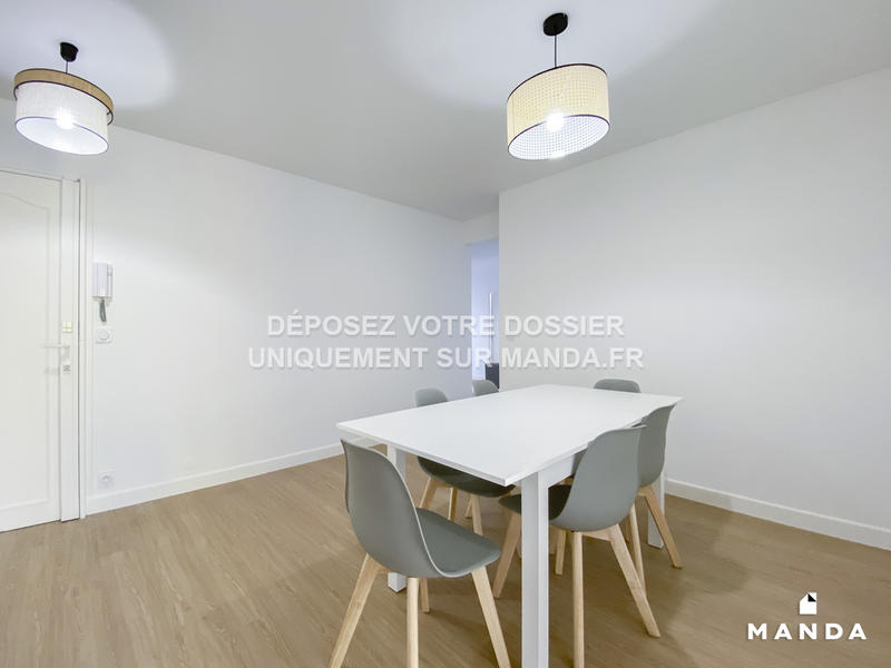 Chambre - 10 m² - 6 pièces