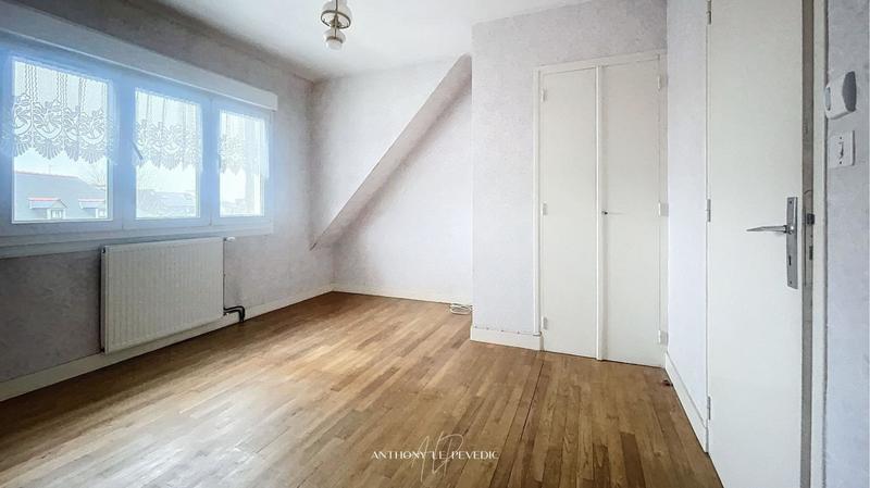 Maison - 136 m² - 9 pièces