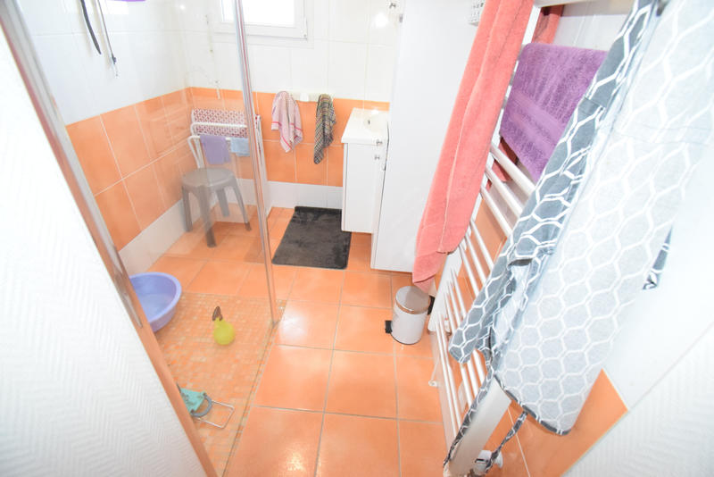 Maison - 100 m² - 10 pièces