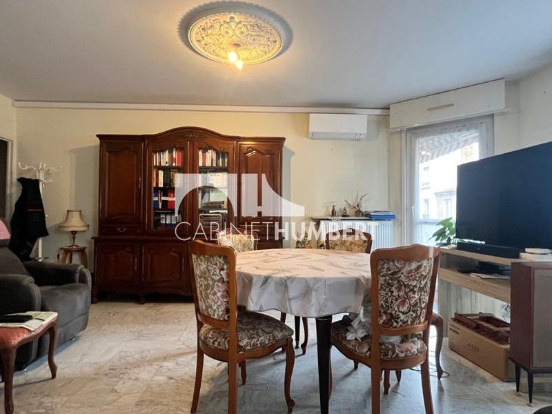 Appartement - 90 m² - 4 pièces