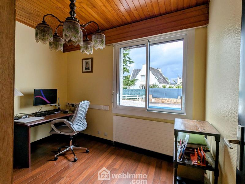 Maison - 234 m² - 8 pièces