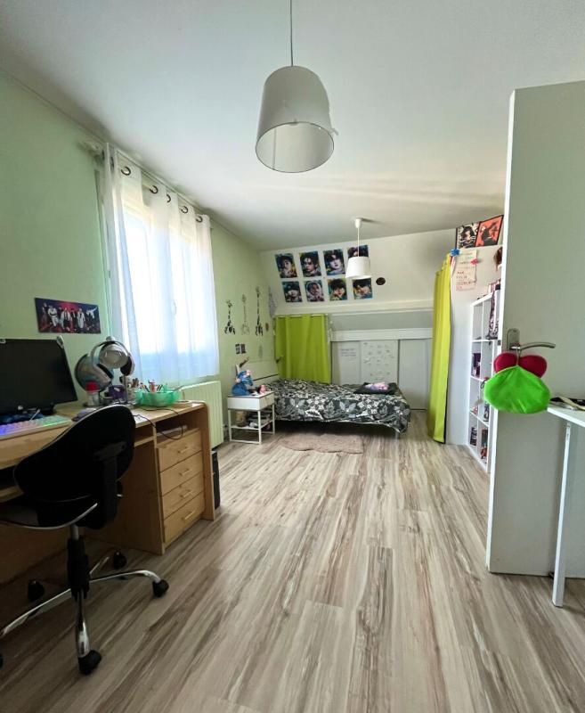 Maison - 140 m² - 6 pièces