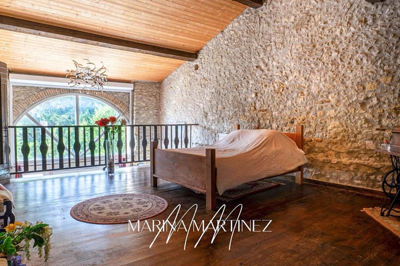 Corps de ferme - 362 m² - 14 pièces