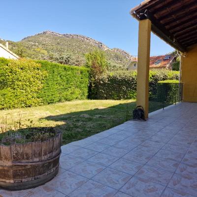 Villa - 90 m² - 4 pièces