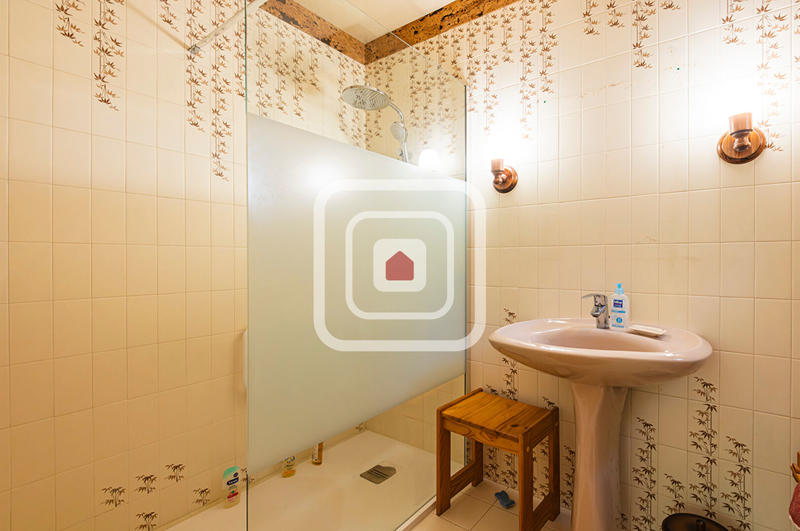 Maison - 183 m² - 8 pièces