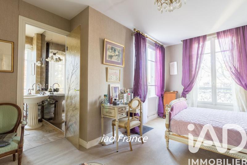 Maison - 236 m² - 9 pièces