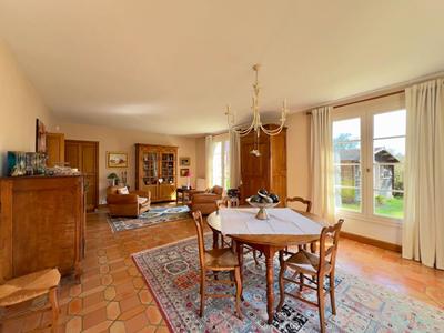 Maison - 206 m² - 7 pièces