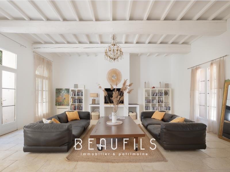 Maison - 245 m² - 8 pièces