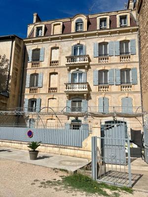 Immeuble - 400 m² - 21 pièces