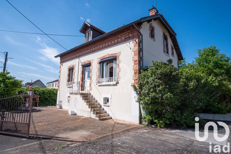 Maison - 165 m² - 9 pièces
