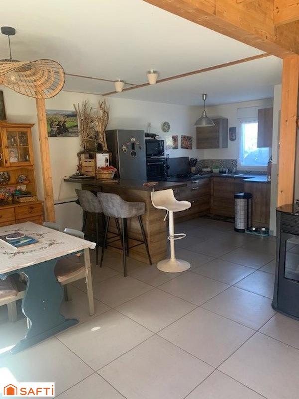 Maison - 95 m² - 4 pièces