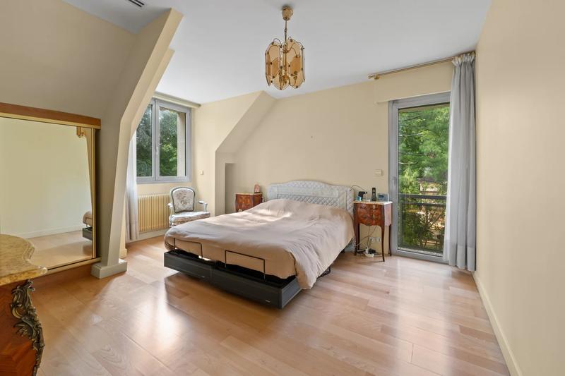 Villa - 286 m² - 8 pièces