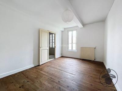 Appartement - 79 m² - 4 pièces