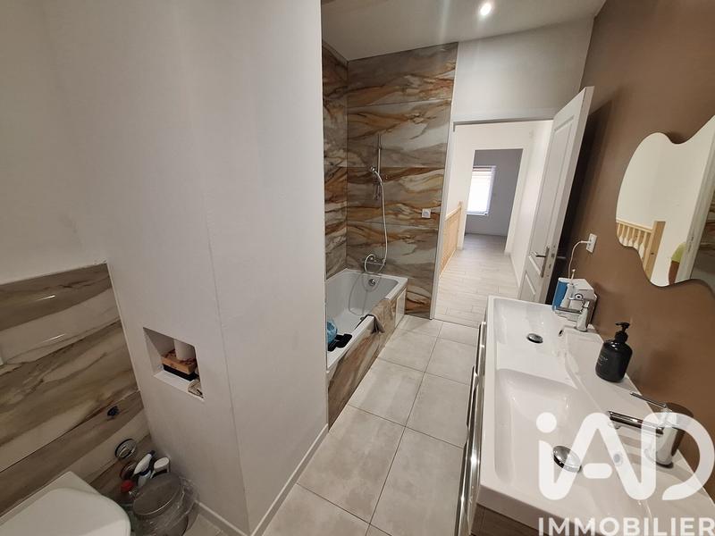 Maison - 120 m² - 4 pièces