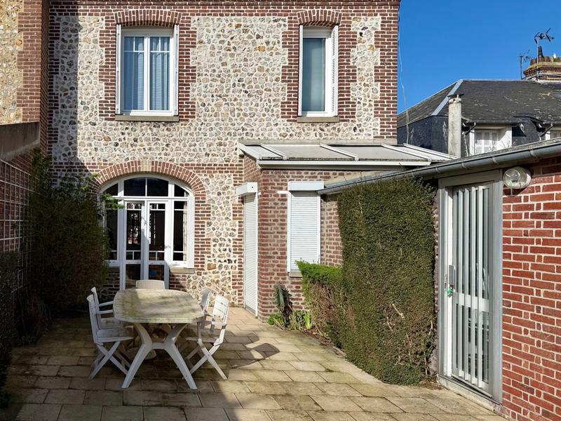 Maison - 127 m² - 6 pièces