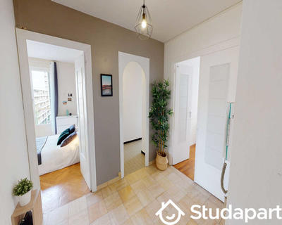 Chambre - 70 m² - 1 pièce