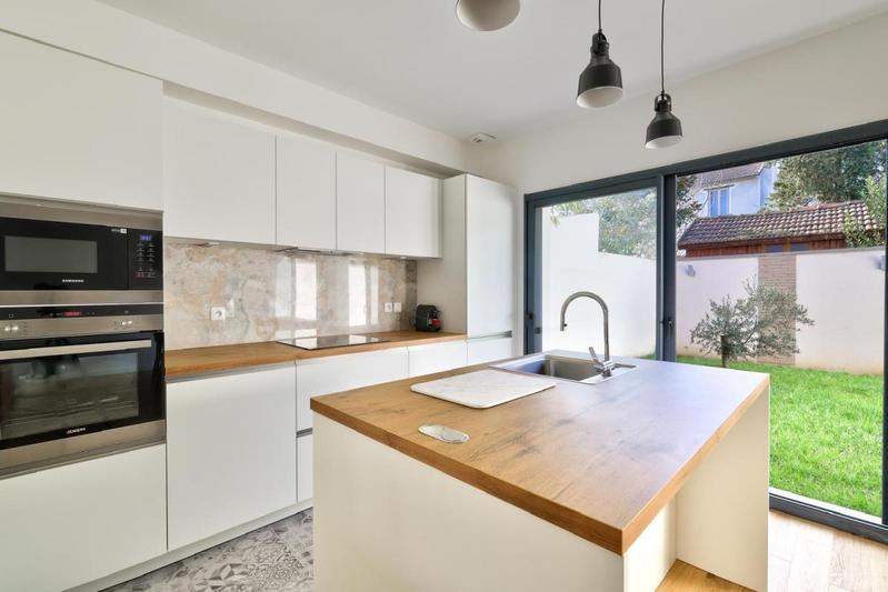 Maison - 95 m² - 5 pièces