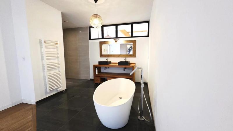 Loft - 169 m² - 4 pièces