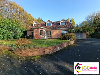 Maison - 204 m² - 8 pièces