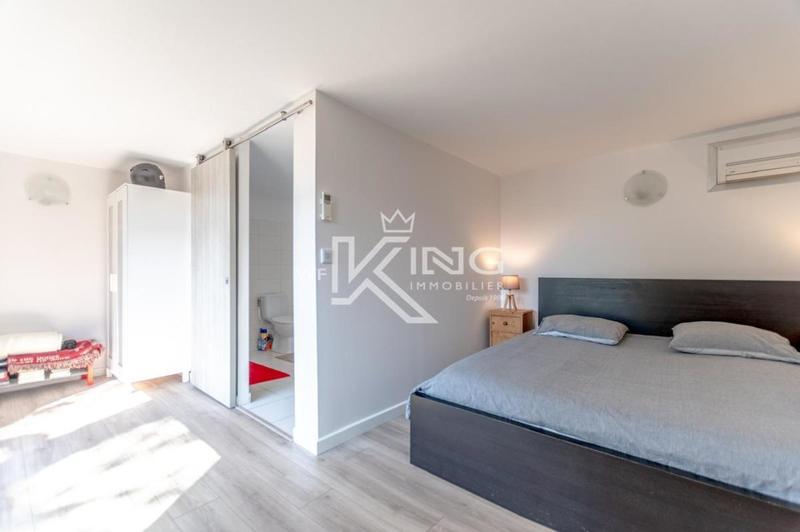 Appartement - 200 m² - 7 pièces