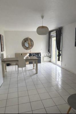 Maison - 84 m² - 5 pièces