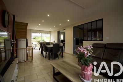 Maison - 143 m² - 8 pièces