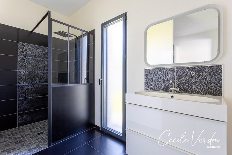 Maison - 226 m² - 9 pièces