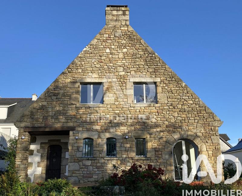 Maison - 224 m² - 7 pièces