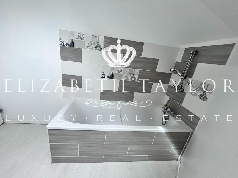 Maison - 166 m² - 7 pièces