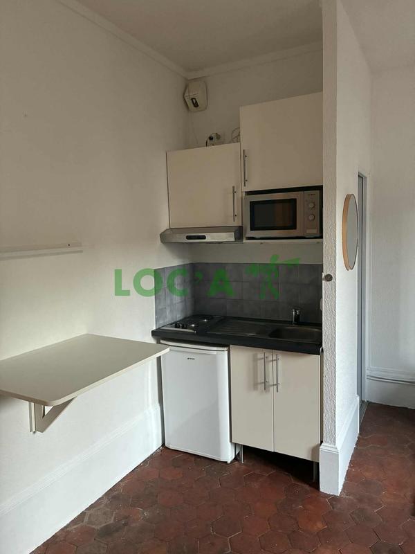 Studio - 28 m² - 1 pièce