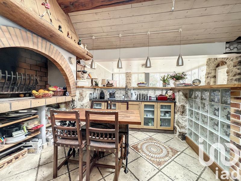 Maison - 300 m² - 13 pièces