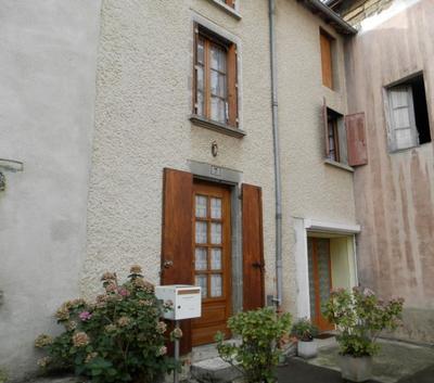 Maison - 92 m² - 6 pièces