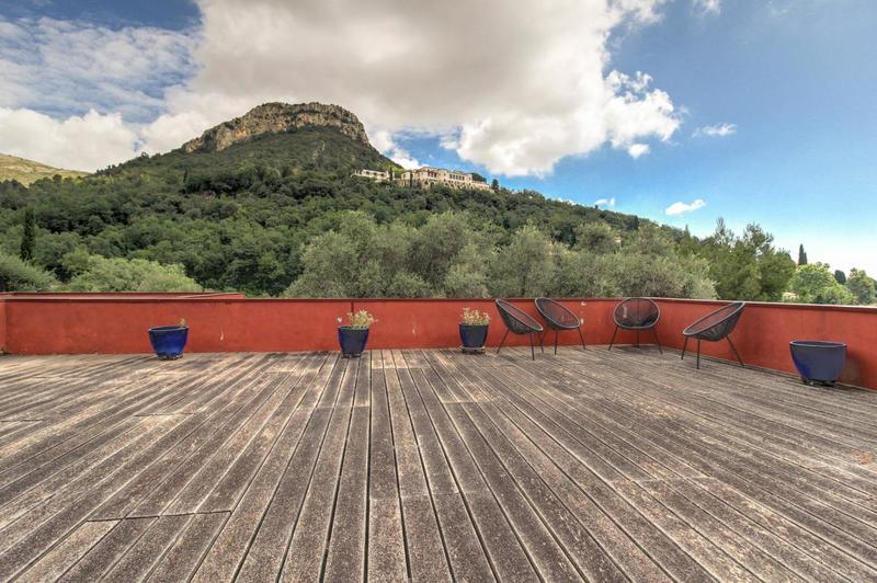 Villa - 230 m² - 8 pièces