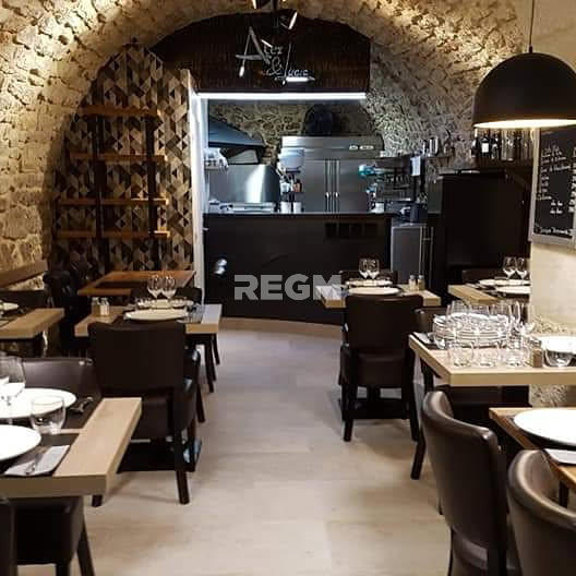 Fonds de commerce - Magasins - 111 m²