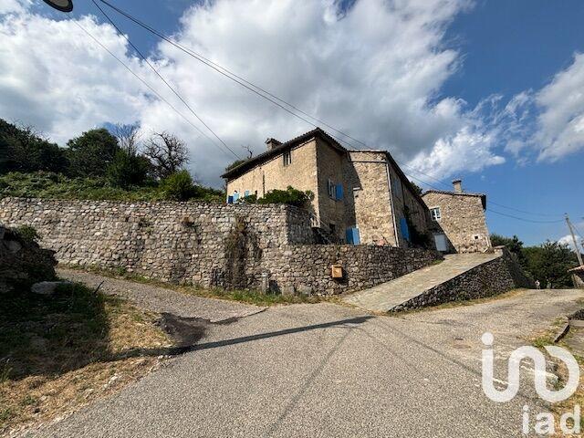 Maison - 300 m² - 10 pièces