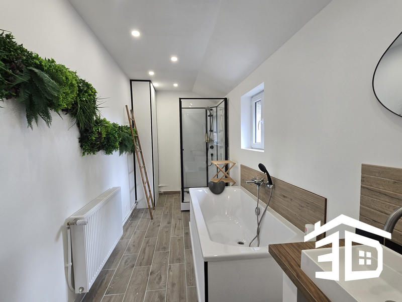 Maison - 180 m² - 8 pièces