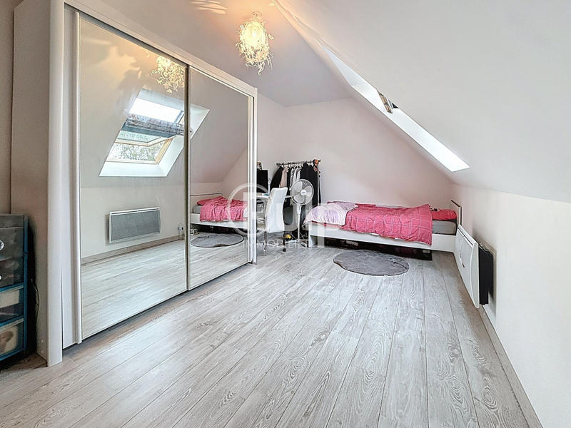 Pavillon - 123 m² - 7 pièces