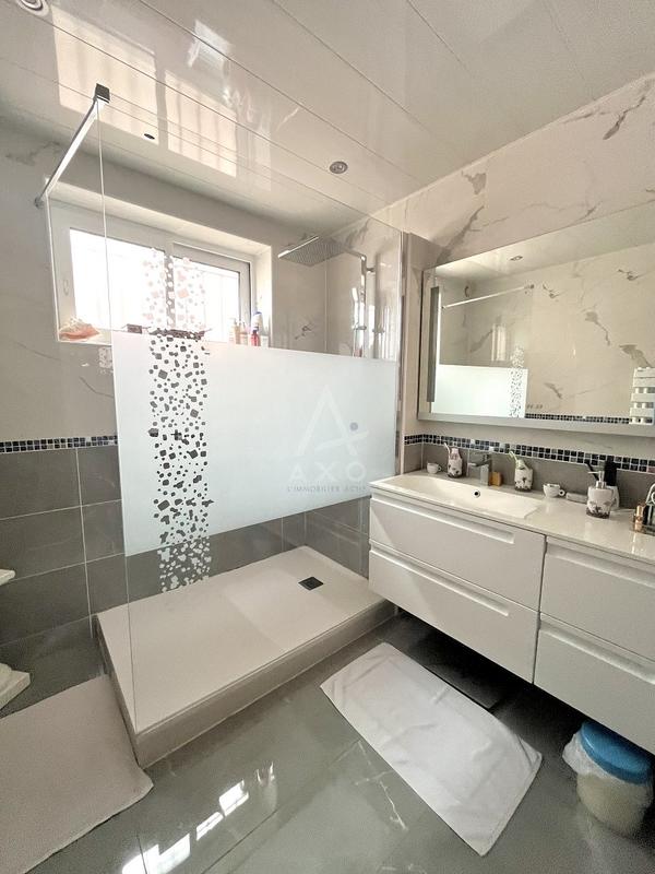 Maison - 145 m² - 7 pièces