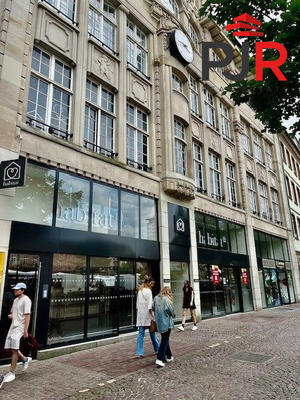 Local commercial - 1 462 m²