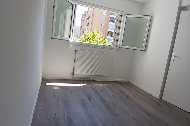 Appartement - 79 m² - 4 pièces