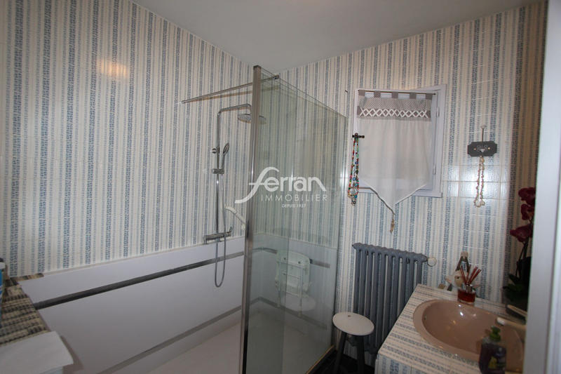 Maison - 206 m² - 6 pièces