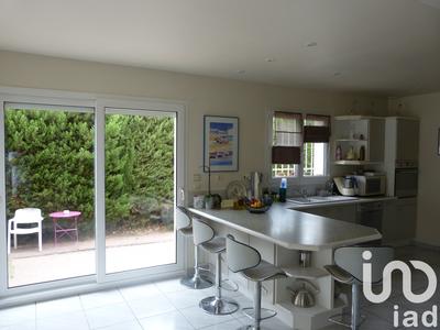 Maison - 210 m² - 9 pièces