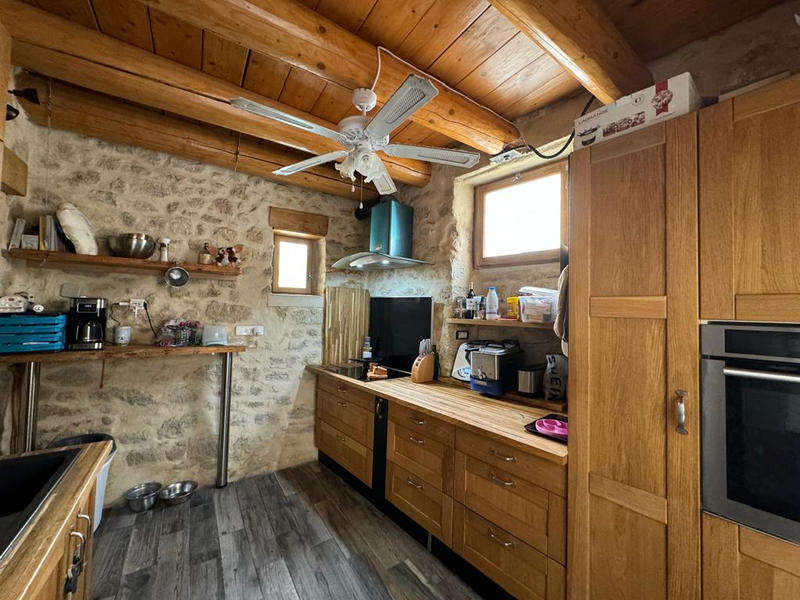 Maison - 90 m² - 6 pièces