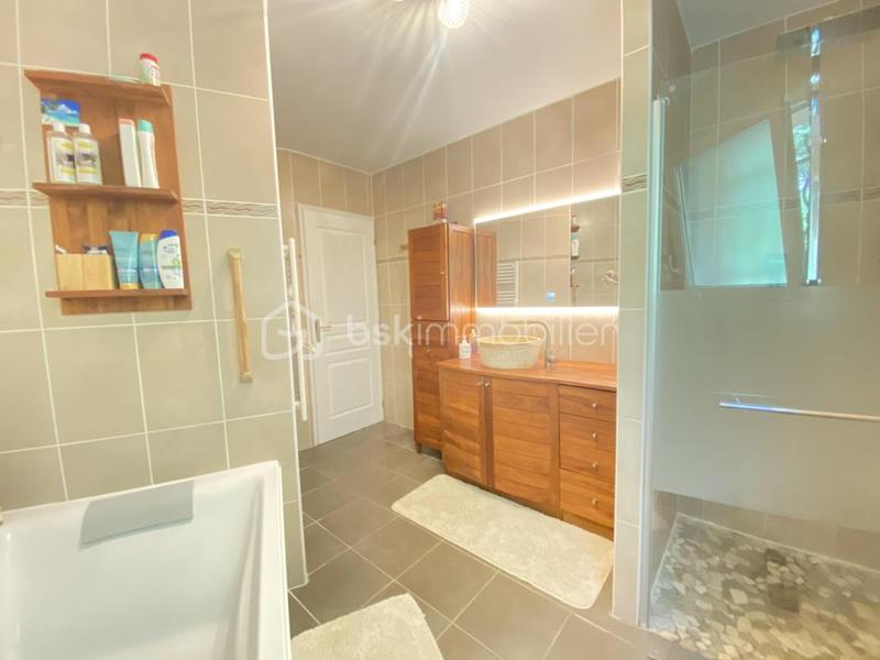 Maison - 128 m² - 6 pièces