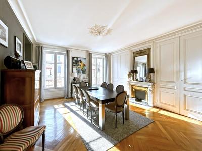 Appartement - 108 m² - 4 pièces