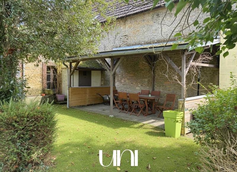 Maison - 450 m² - 16 pièces