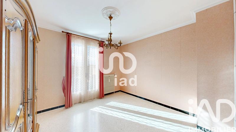 Maison - 220 m² - 7 pièces